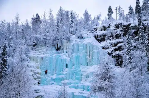 cascadas heladas laponia